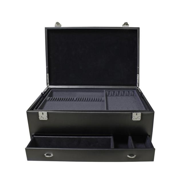 BESTIKK-KOFFERT
<br>
72 deler +serveringsdeler